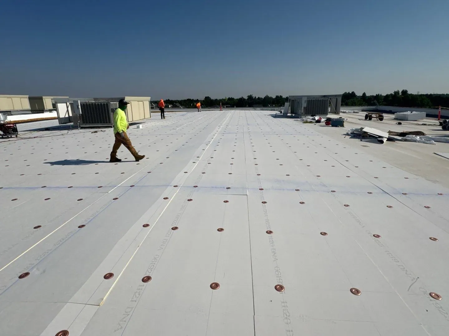 Commercial building roof in Franklin, TN